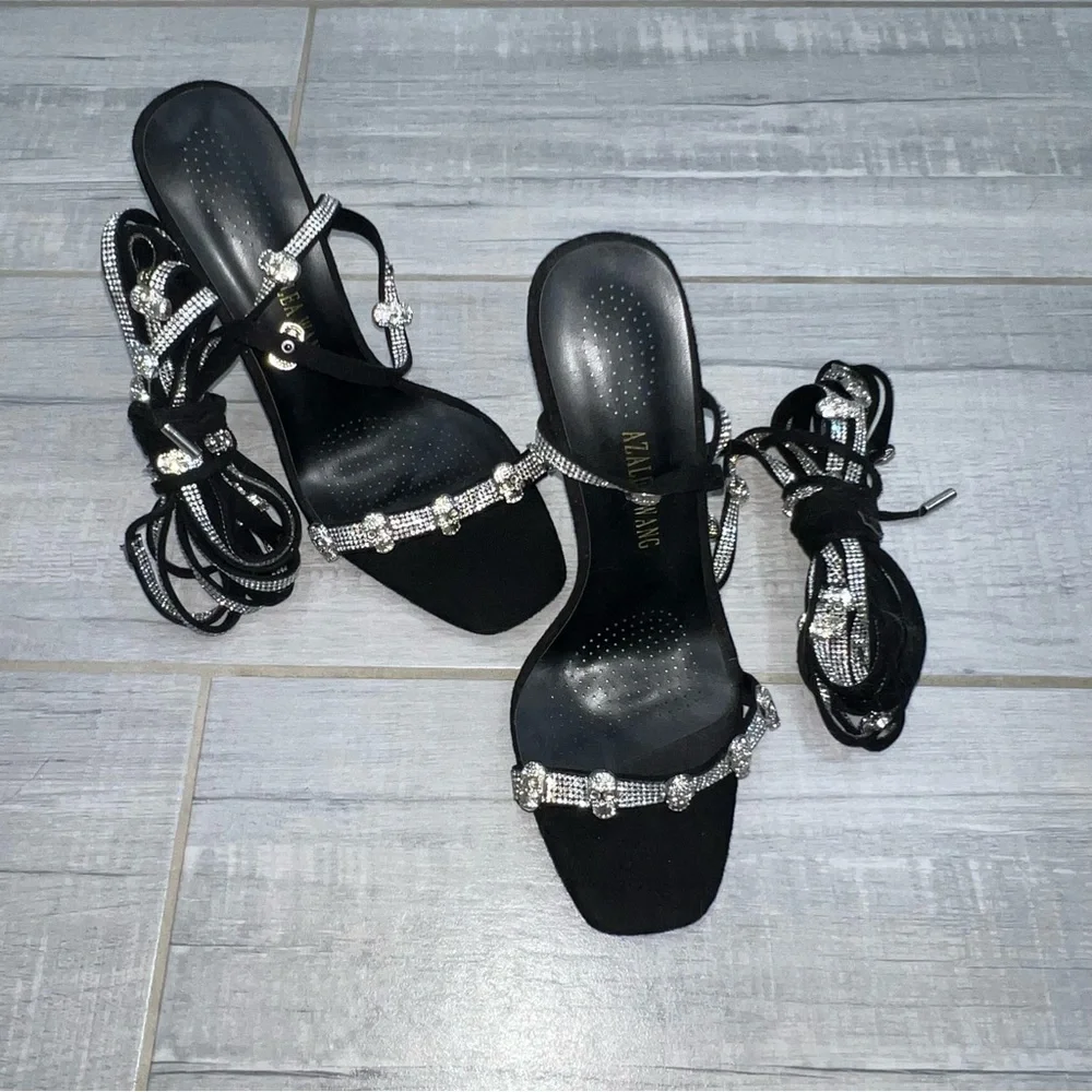 BRAND NEW Diamond Skull Stiletto Wrap Up Sandal High Heels - Picture 2 of 3